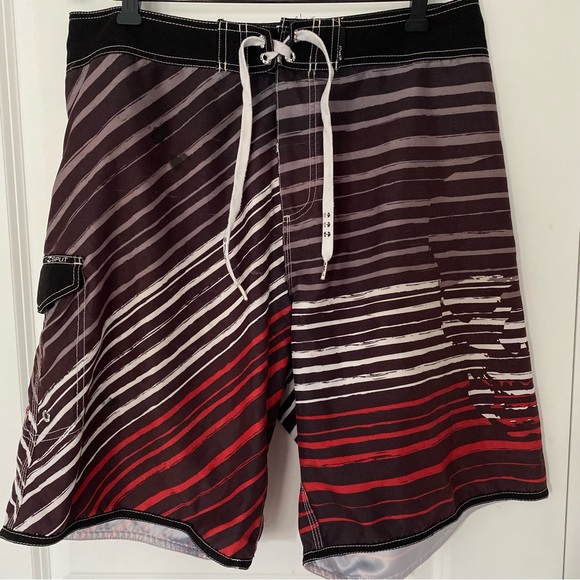 🟧FREE ADD-ON🟧 SPLIT • Men’s Board Shorts • 34” waist • black/red - Picture 1 of 8